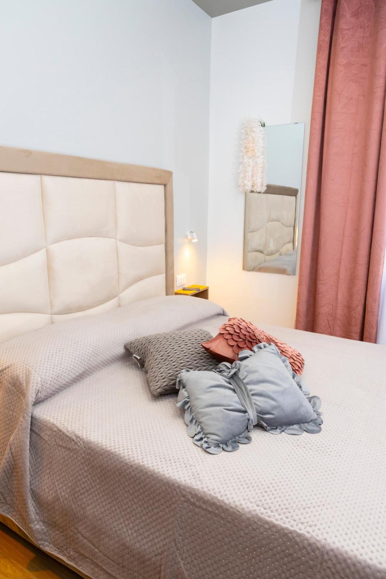 Alleria Rooms เนเปิลส์ ภายนอก รูปภาพ