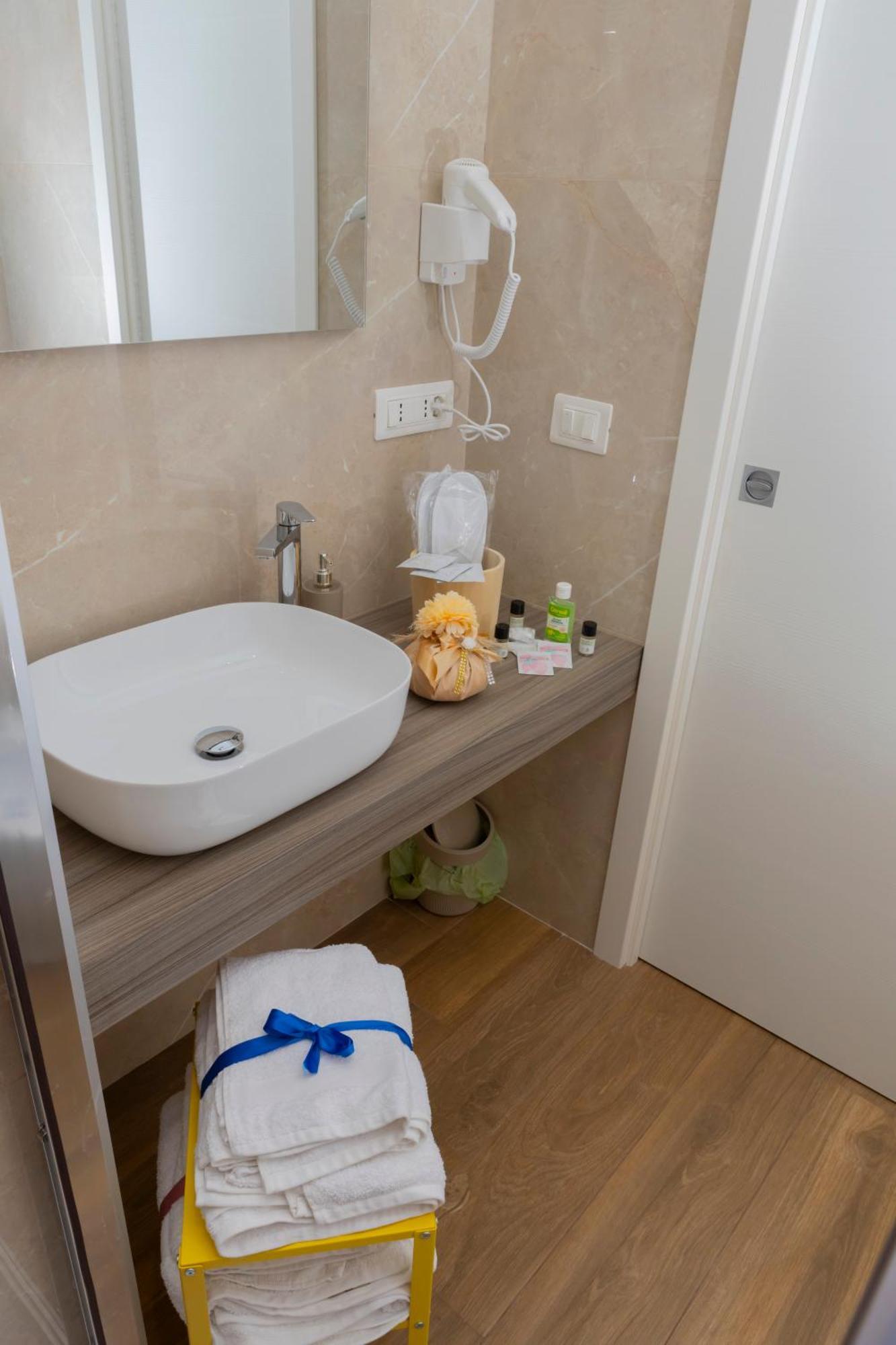 Alleria Rooms เนเปิลส์ ภายนอก รูปภาพ
